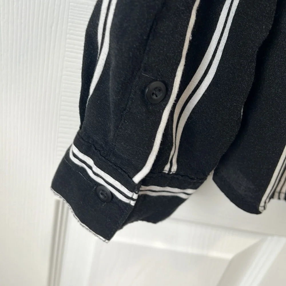 Forever 21 Men’s Long Sleeve Black and White Button Down Blouse. Size Large - Picture 4 of 9